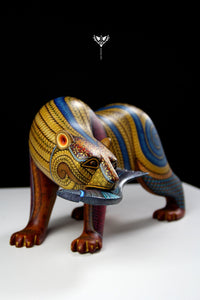 Alebrije - Orso con pesce - Huichol Art - Marakame