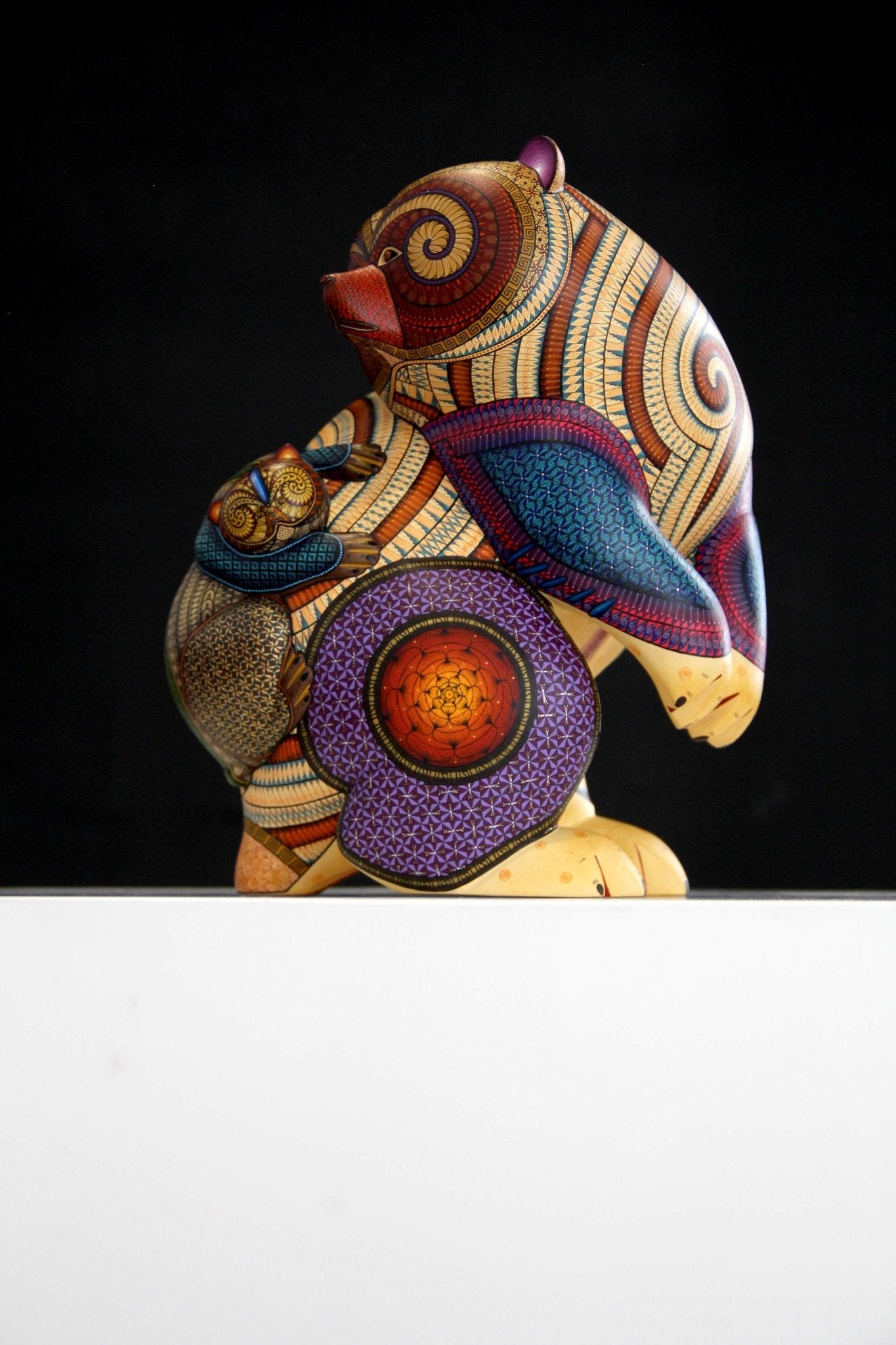 Alebrije - Papa bear - Bixhoze - Huichol art - Marakame