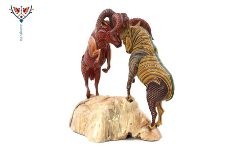Alebrije - Kampf der Cimarrones - Huichol Art - Marakame