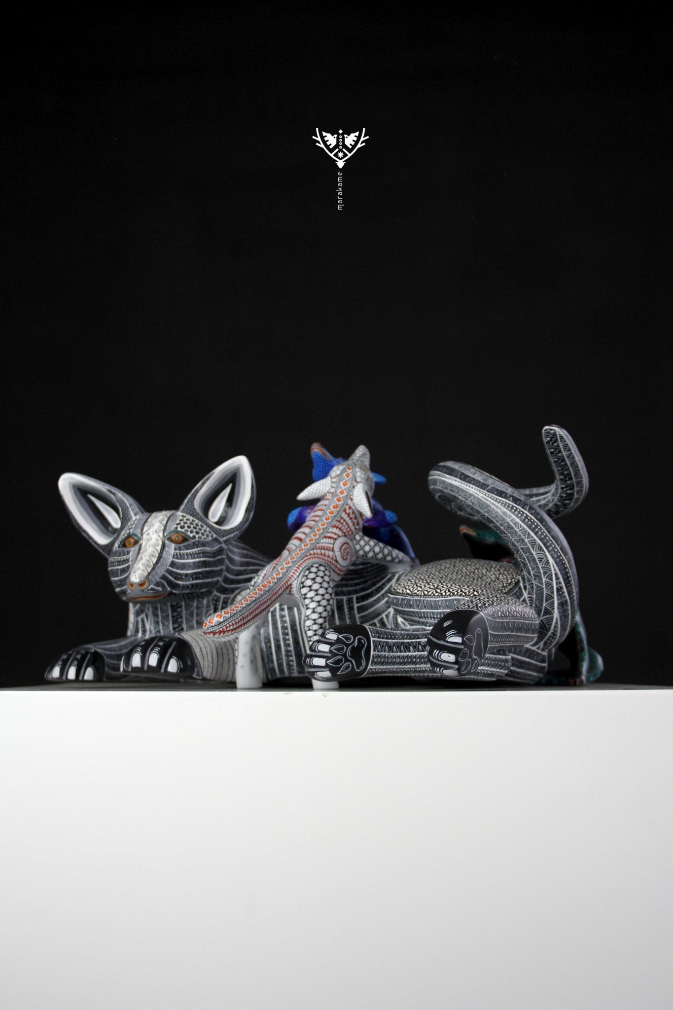 Alebrije - Hund mit Welpen - Amá Bekw' - Huichol-Kunst - Marakame