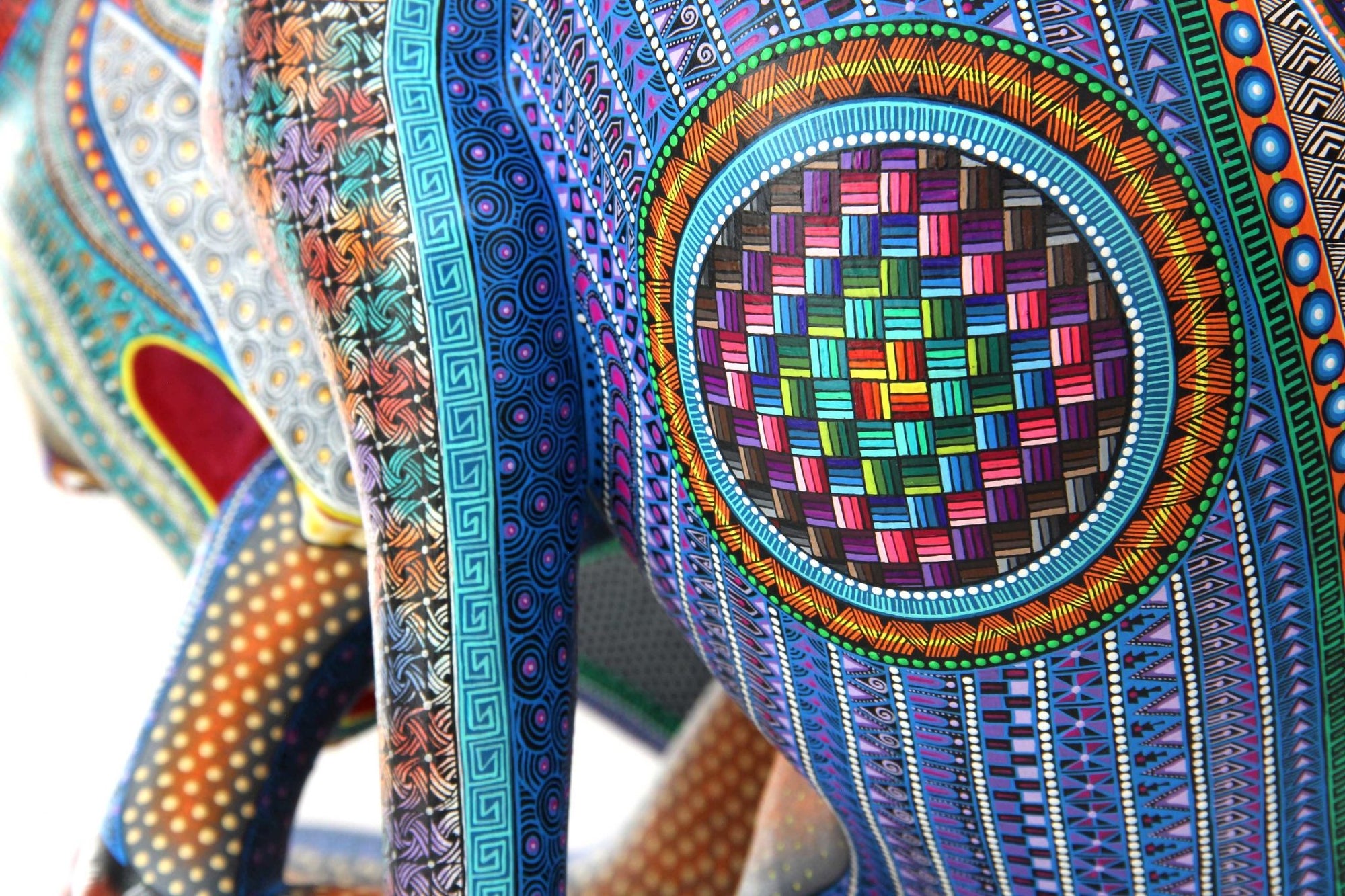 Alebrije - Hund mit Leguan - Huichol Art - Marakame