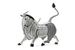 Alebrije Bull-Raca naduxhu'-Huichol art-Marakame