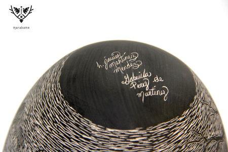 Mata Ortiz Keramik – Calacas Rumberas bei Tag – Tag der Toten – Huichol-Kunst – Marakame