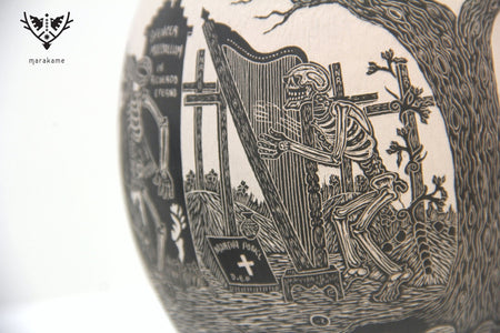 Mata Ortiz Keramik – Calacas Rumberas bei Tag – Tag der Toten – Huichol-Kunst – Marakame