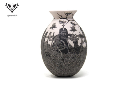 Ceramica Mata Ortiz - Cimitero Inquieto - Giorno - Arte Huichol - Marakame