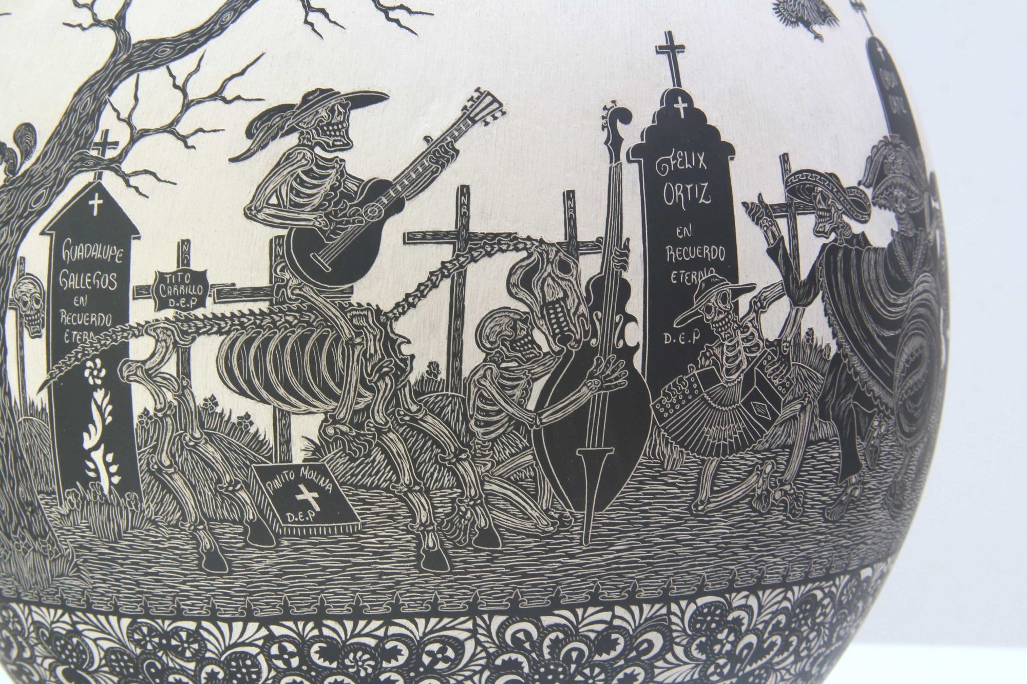 Céramique Mata Ortiz - Jour des morts, le rythme des rebelles - Chef-d'œuvre - Huichol Art - Marakame