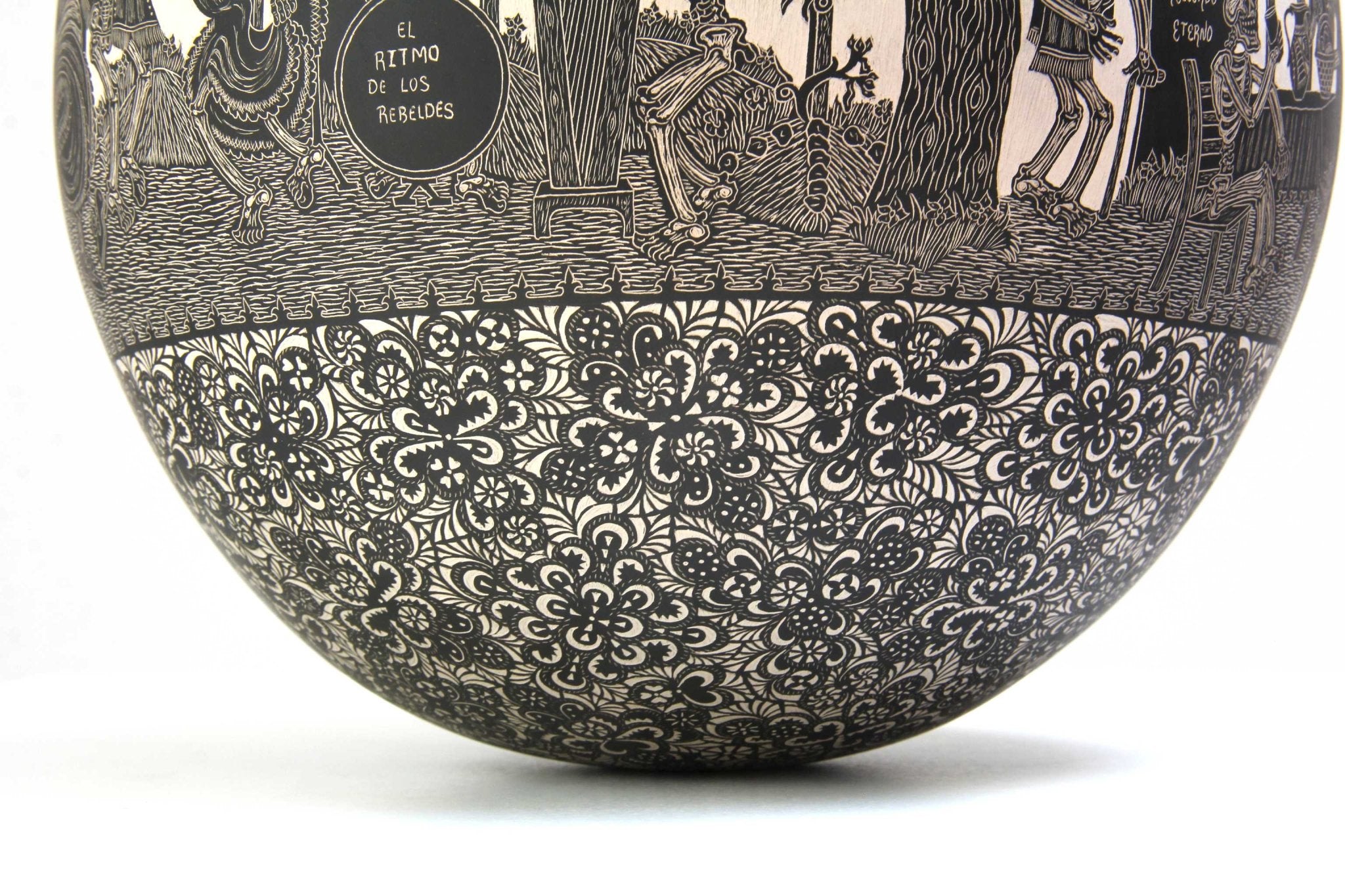 Mata Ortiz Ceramic - Day of the Dead, the Rhythm of the Rebels- Masterpiece - Huichol Art - Marakame