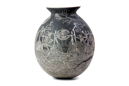 Mata Ortiz ceramics - Day of the Dead - Pantheon at night - Huichol art - Marakame