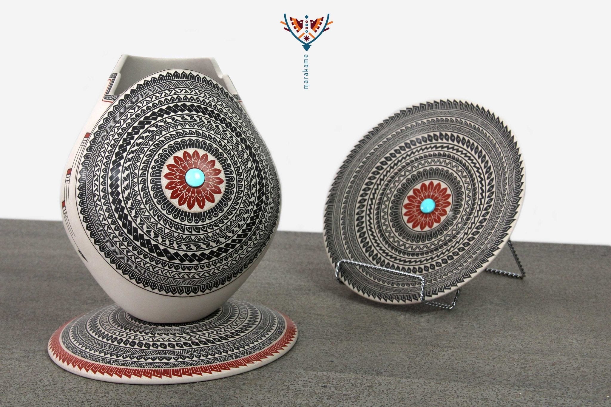 Ceramics of Mata Ortiz - Diptych plate and vase - Huichol Art - Marakame