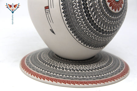 Keramik von Mata Ortiz - Diptychon-Teller und Vase - Huichol-Kunst - Marakame