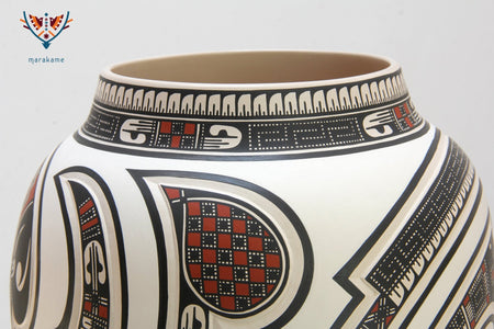 Mata Ortiz ceramics - The passage of the wind - Huichol art - Marakame