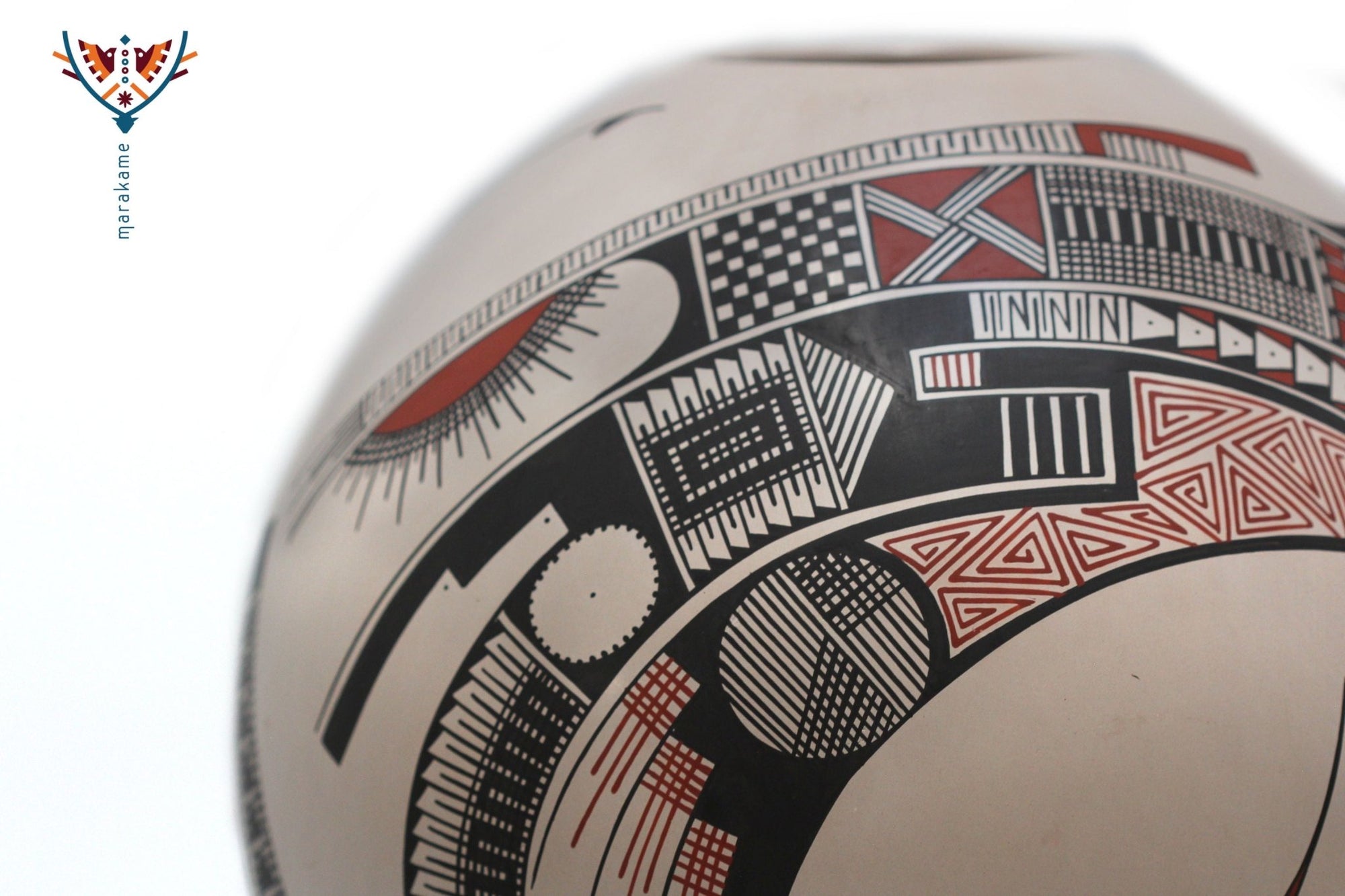Mata Ortiz Ceramics - Spherical - Huichol Art - Marakame