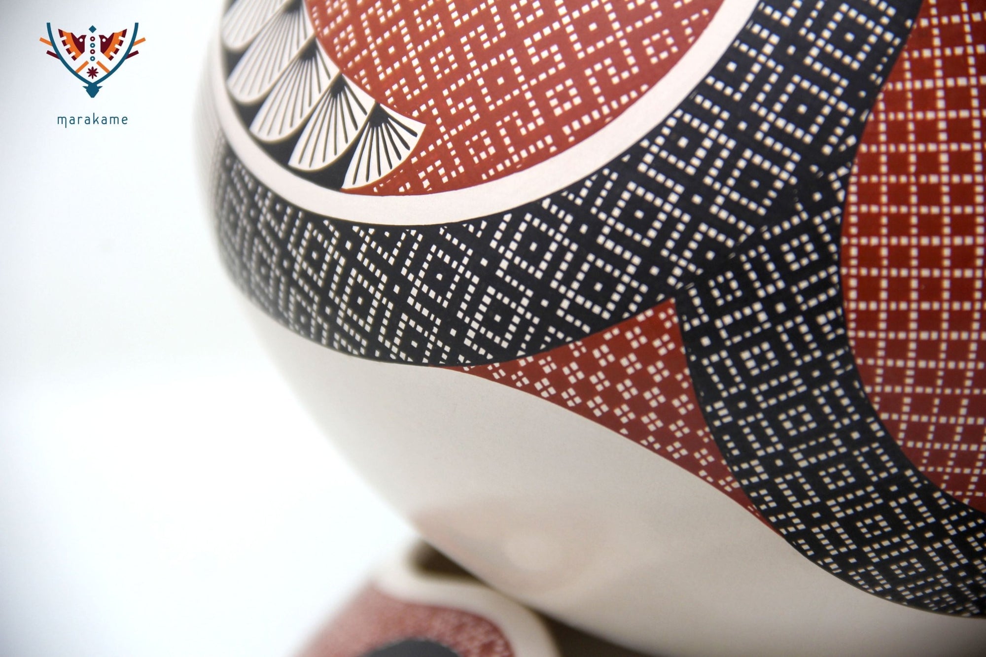 Mata Ortiz Ceramics - Guacamaya - Huichol Art - Marakame