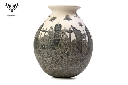 Mata Ortiz ceramic - Night of the dead, crows flying by day - Huichol art - Marakame