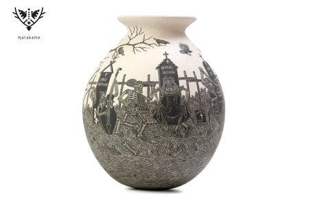 Mata Ortiz ceramic - Night of the dead, crows flying by day - Huichol art - Marakame