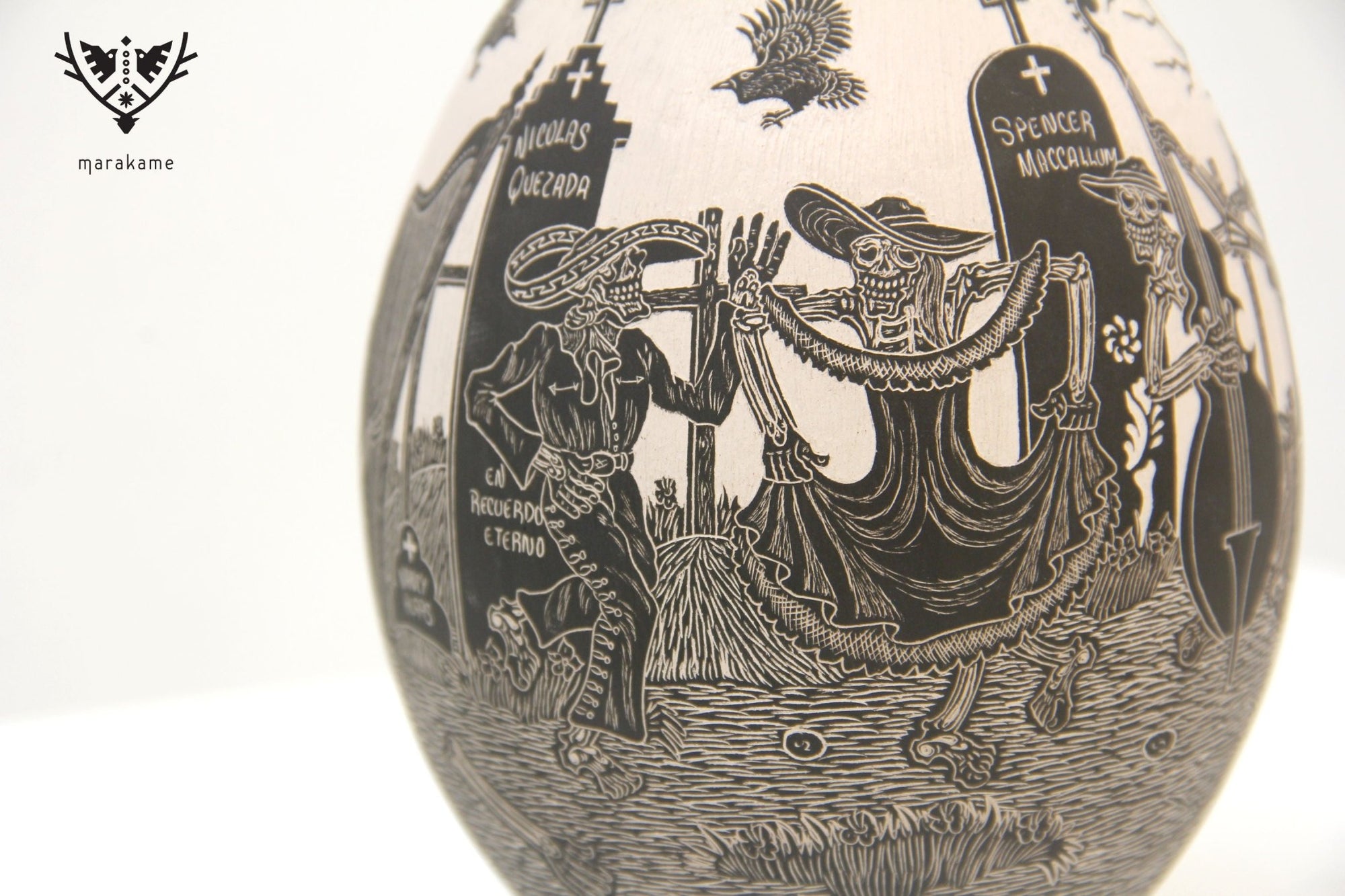 Mata Ortiz Keramik – Hund auf dem Tagesfriedhof – Tag der Toten – Huichol-Kunst – Marakame