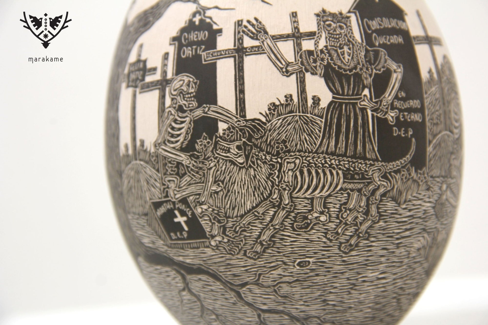 Mata Ortiz Keramik – Hund auf dem Tagesfriedhof – Tag der Toten – Huichol-Kunst – Marakame