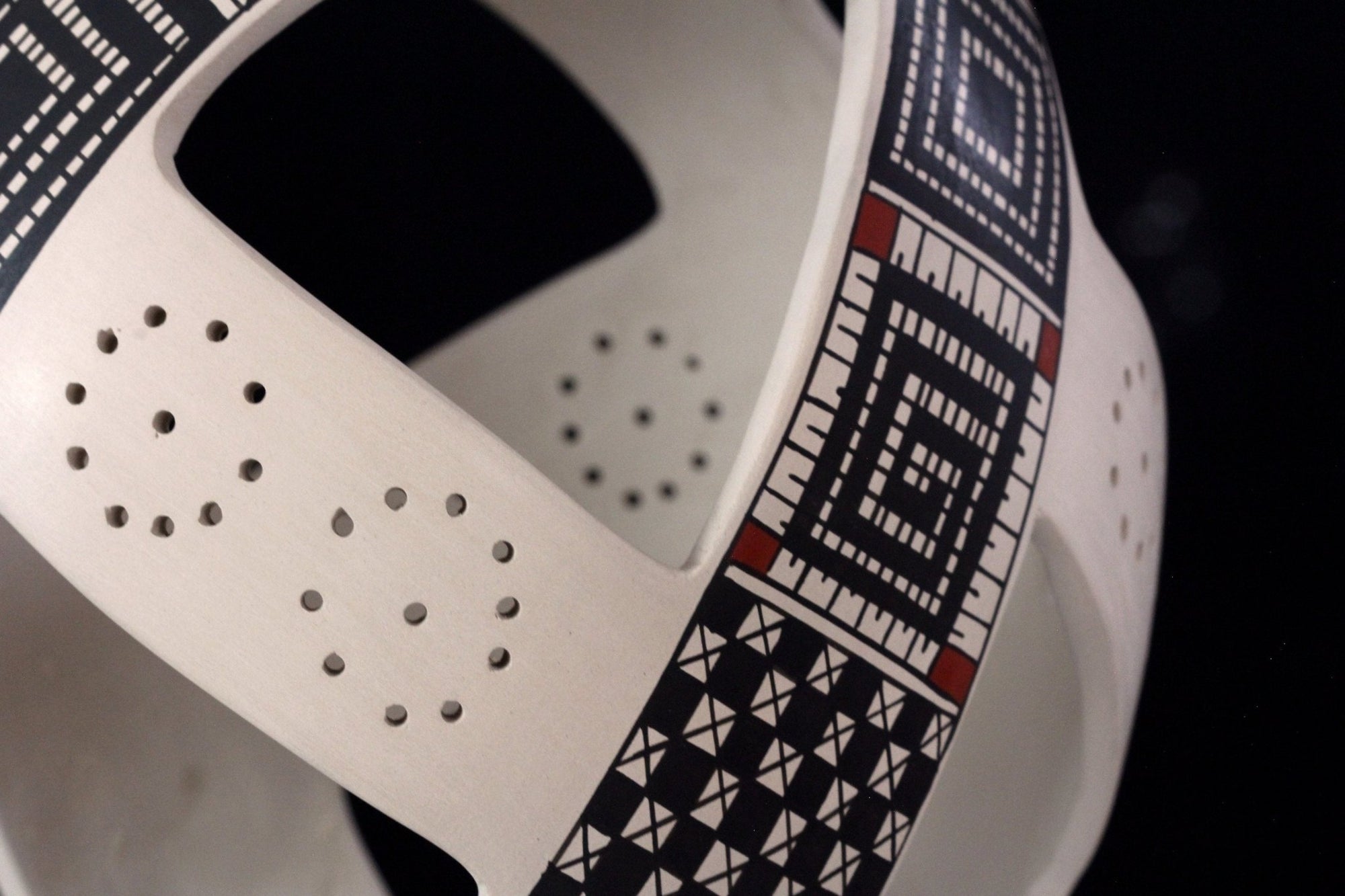 Mata Ortiz Ceramics - Contemporary piece IV - Huichol Art - Marakame