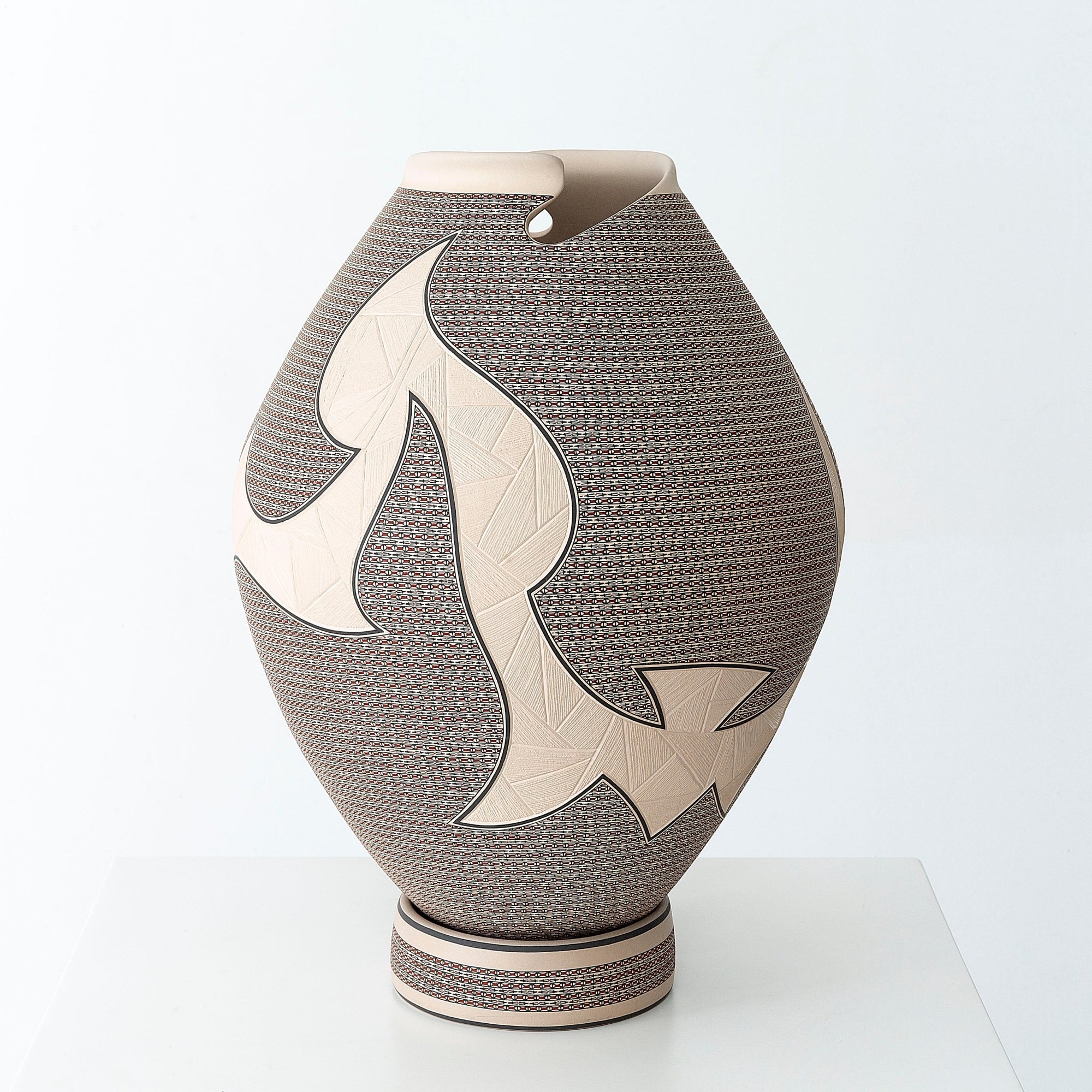 Mata Ortiz ceramics - Large contest piece with sgraffito - Huichol art - Marakame