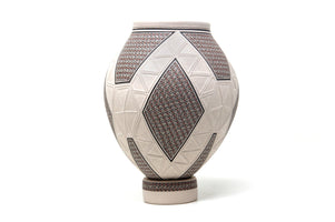Keramik von Mata Ortiz - Feine Malerei und Sgraffito - Huichol-Kunst - Marakame