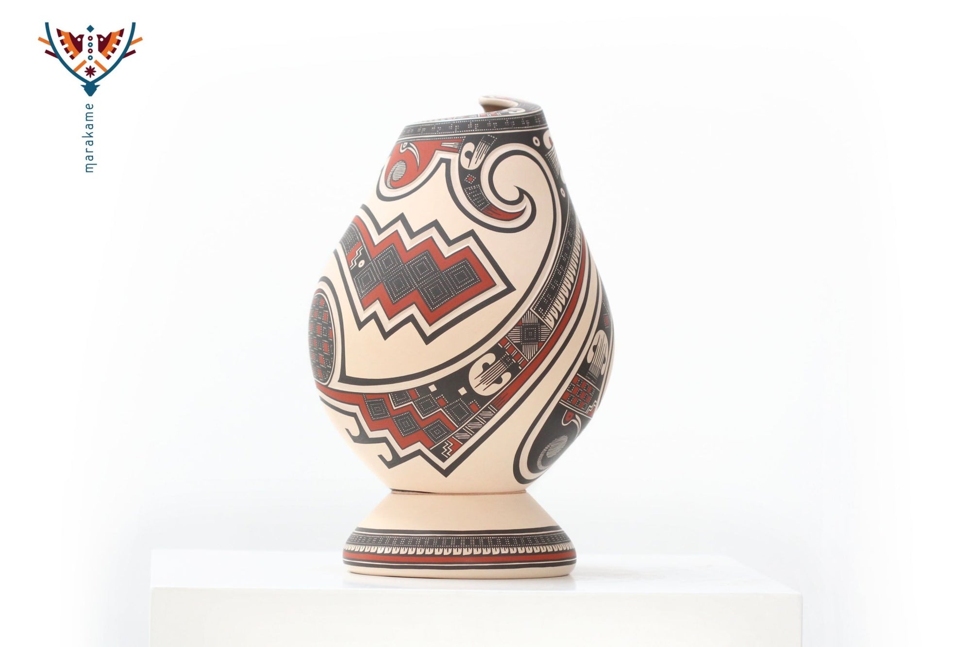 Mata Ortiz ceramics - Large traditional piece - Huichol art - Marakame