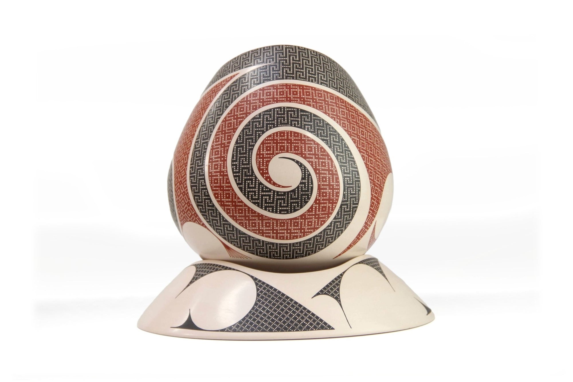 Mata Ortiz Ceramics - Medium Piece - Elias Peña - Huichol Art - Marakame