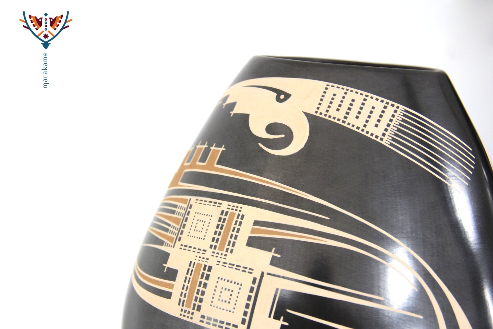 Mata Ortiz Keramik - Handbemaltes schwarzes Stück - Huichol-Kunst - Marakame