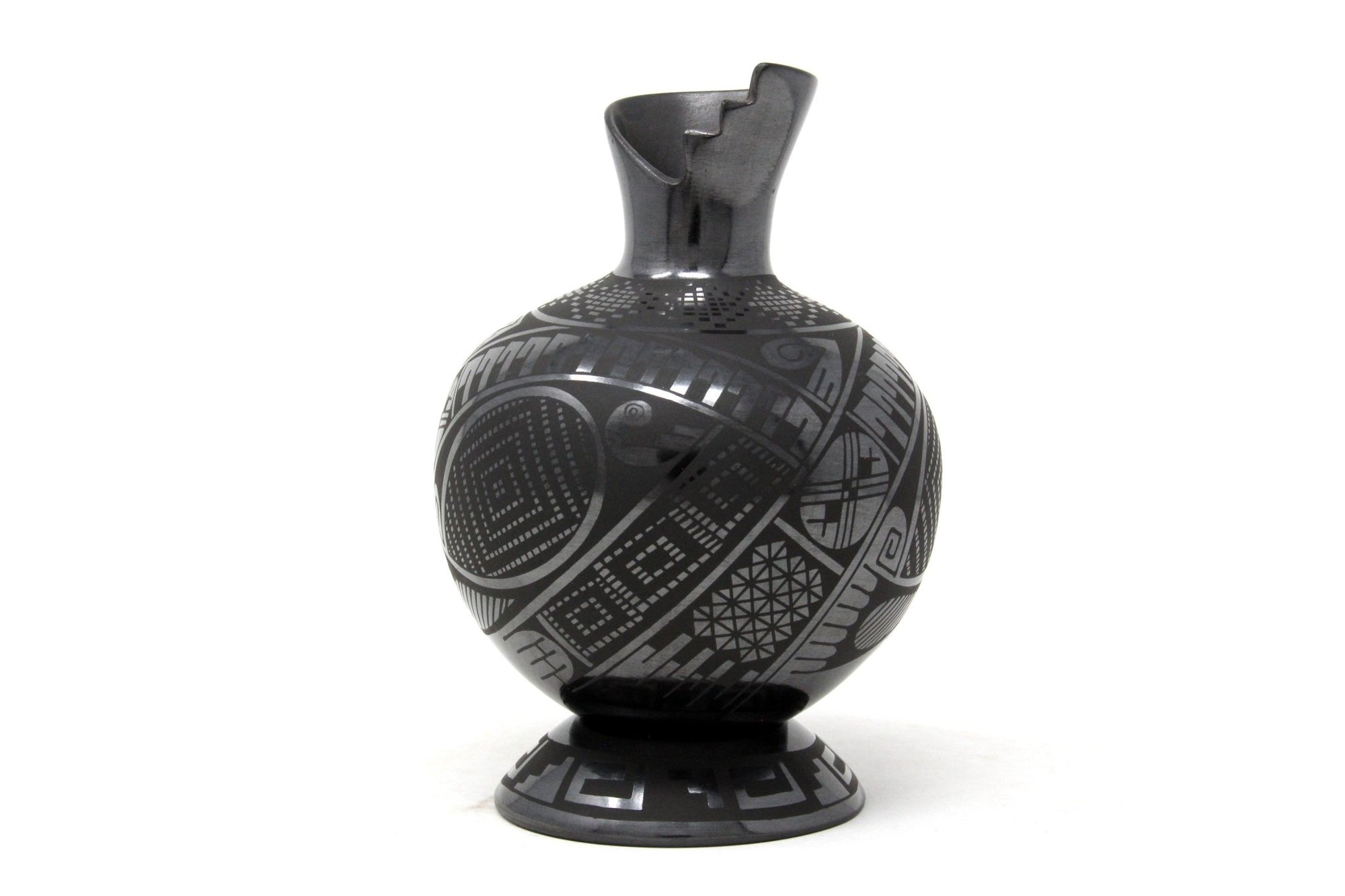 Mata Ortiz ceramics - Small black piece III - Huichol art - Marakame