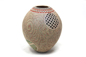 Mata Ortiz Keramik – Fein bemaltes Stück II – Huichol Art – Marakame