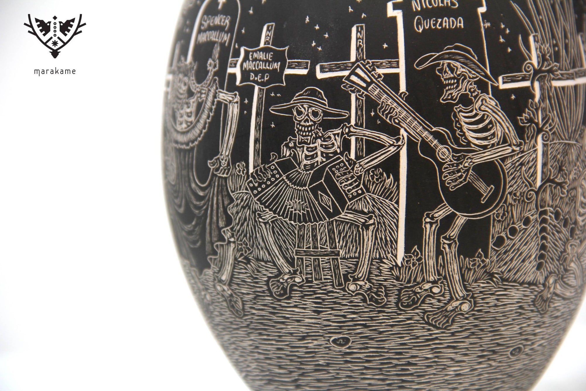 Mata Ortiz Keramik – Gebet im Pantheon bei Nacht – Tag der Toten – Huichol-Kunst – Marakame