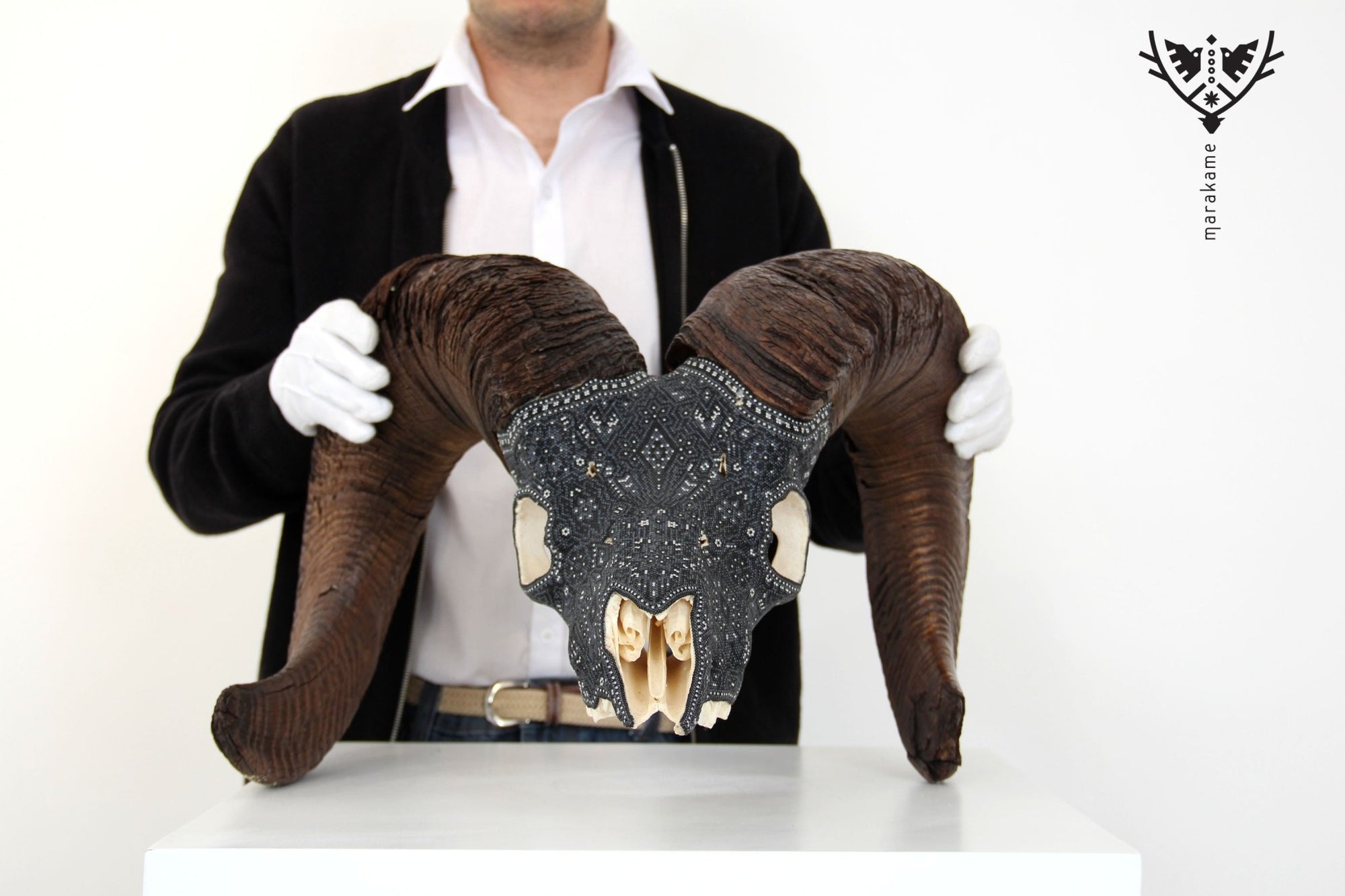 Authentic bighorn sheep skull - K + pierita - Huichol art - Marakame