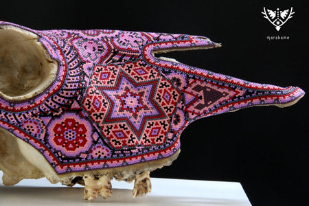 Cráneo de vaca Arte Huichol - Maye Hikuri - Arte Huichol - Marakame