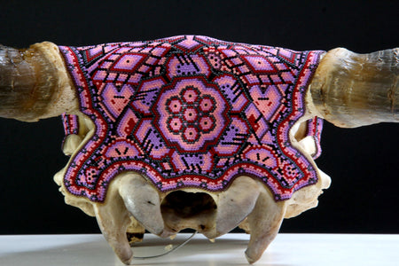 Cráneo de vaca Arte Huichol - Maye Hikuri - Arte Huichol - Marakame