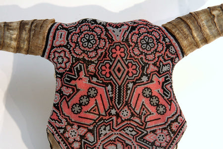 Kuhschädel Huichol Art - Venaditos - Huichol Art - Marakame