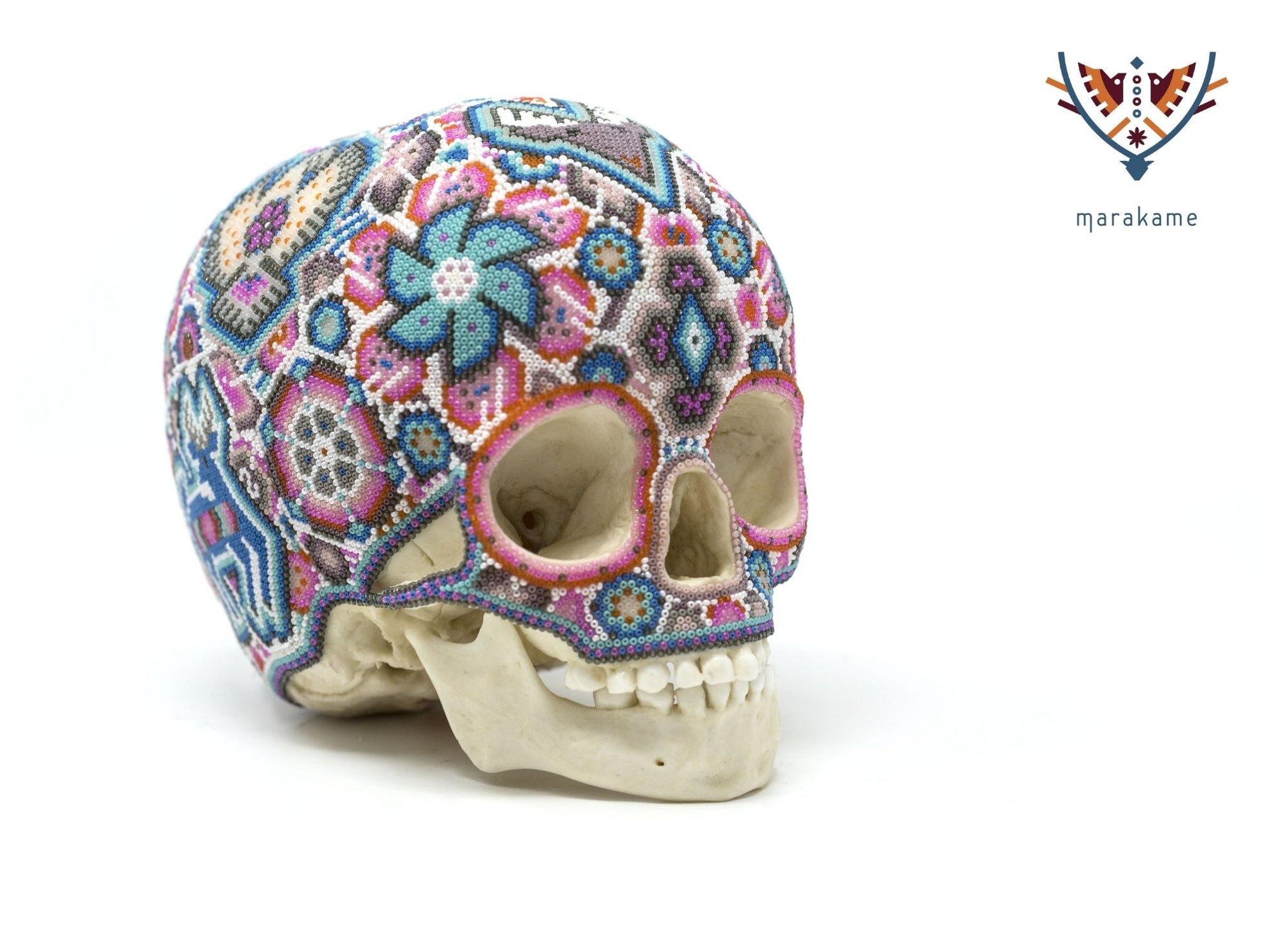 Hyperrealistischer Schädel eines archaischen Kindes vor 6000 Jahren "Ik + Ri" - Huichol Art - Marakame