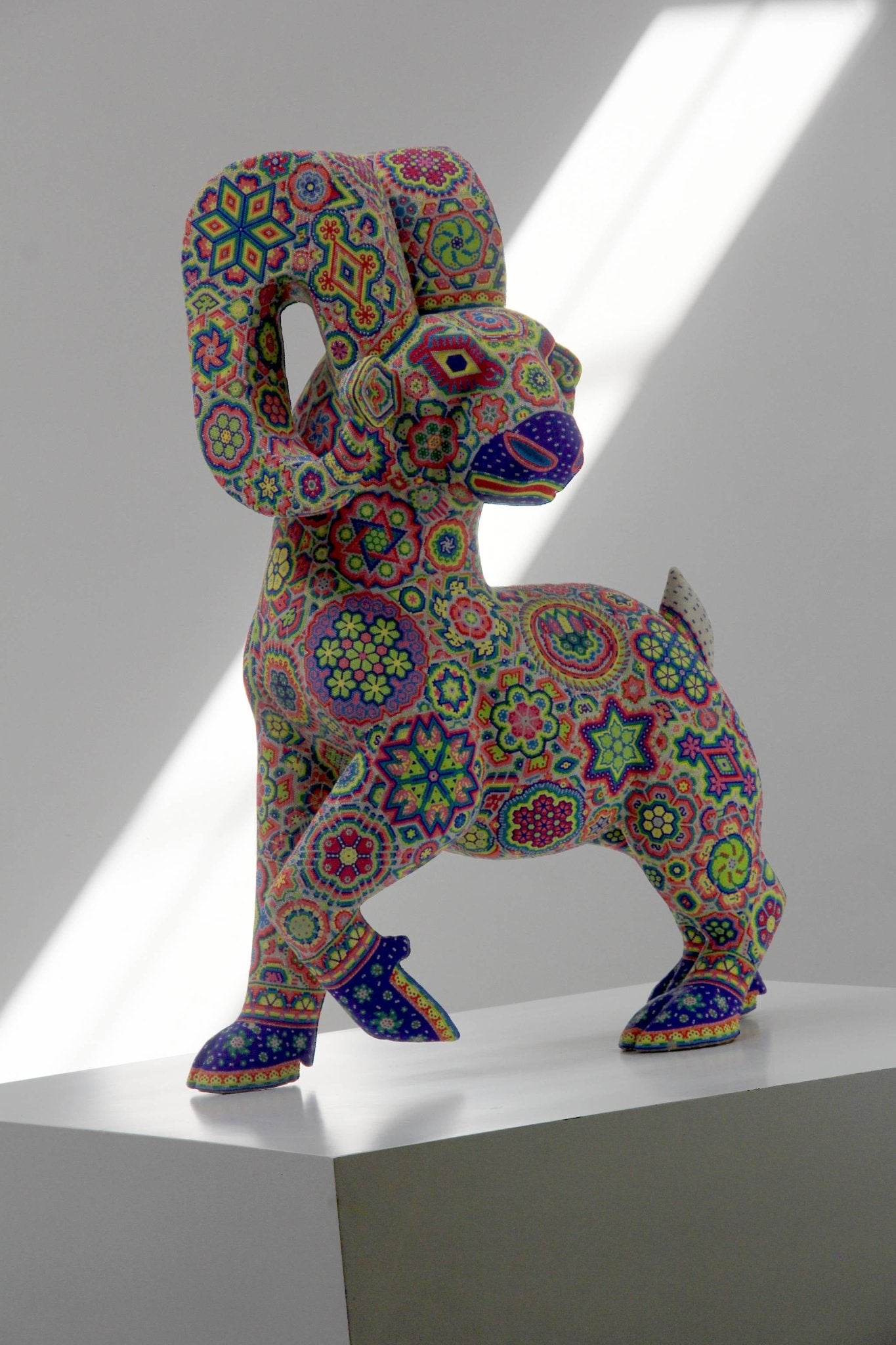 Huichol Art Sculpture - Maroon - Huichol Art - Marakame