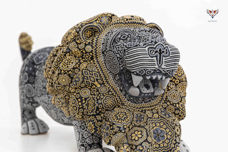 Skulptur Huichol Art – Großer Löwe – Huichol Art – Marakame