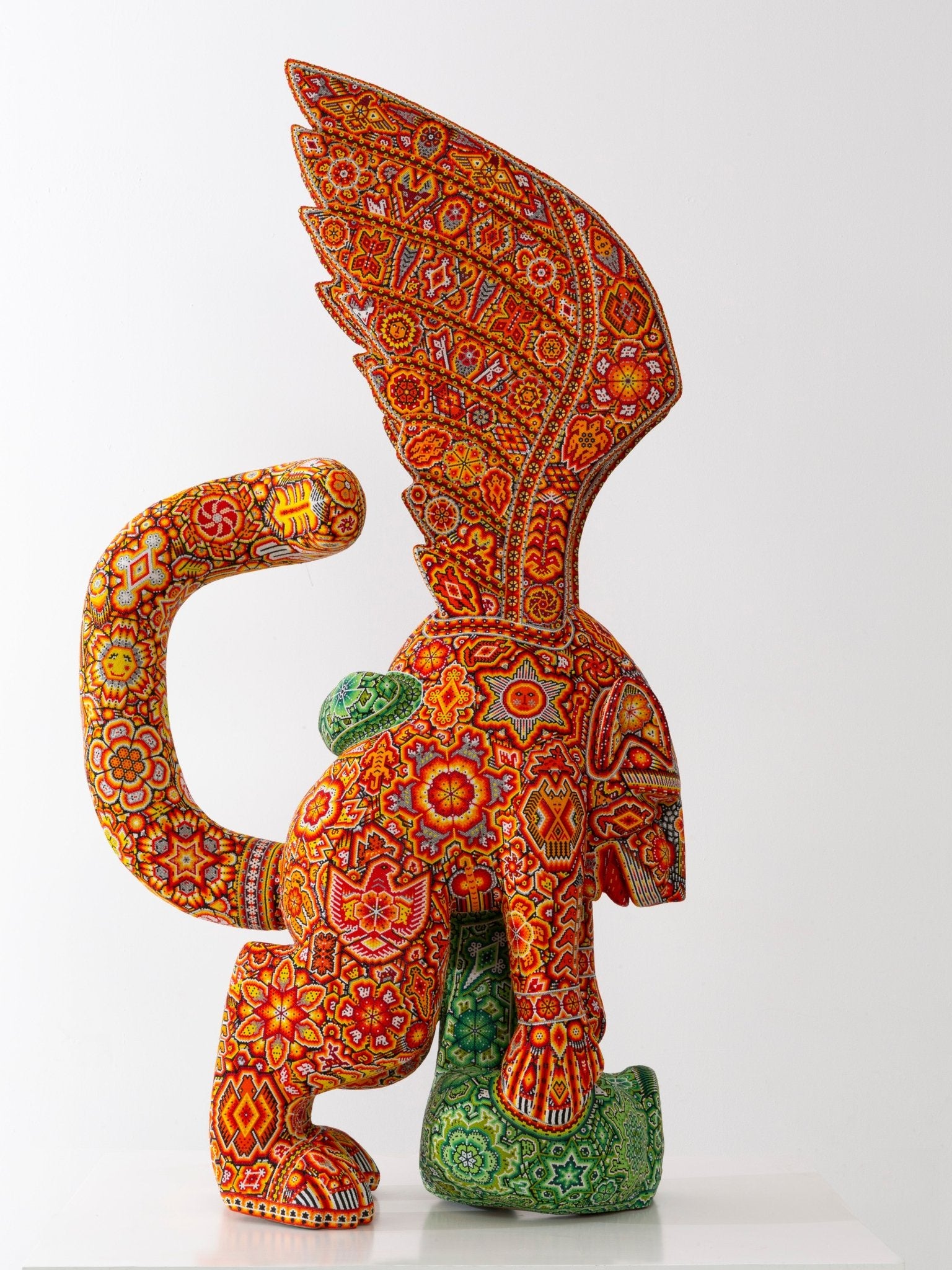 ウイチョル族アート彫刻 - 翼のあるジャガーとヘビ - タテワリ - ウイチョル族アート - マラカメ