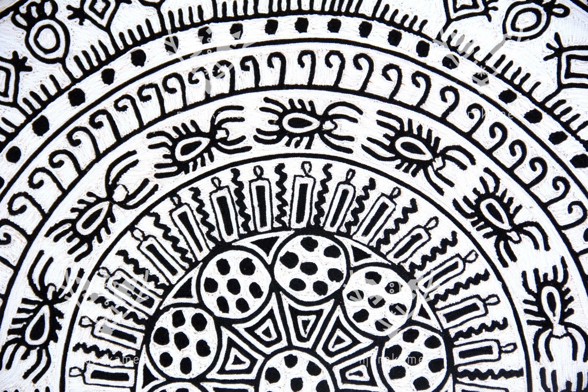 Nierika de Yarn Huichol Circle - The empeyotada chuparrosa - 160 cm. - Huichol Art - Marakame