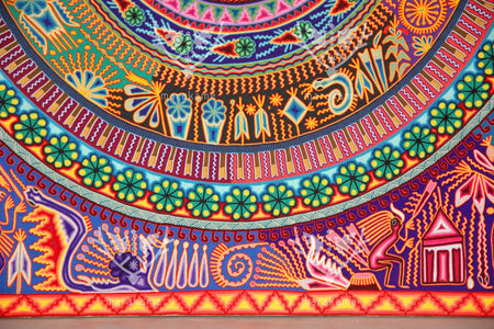 Nierika del dipinto Huichol pettinato - Kuyuaneneme - 2 x 2 m. - Arte Huichol - Marakame